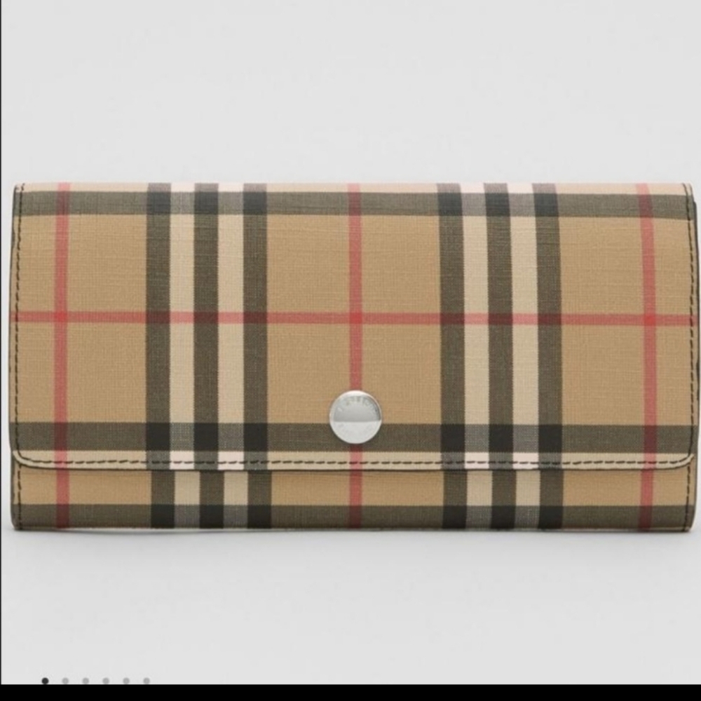 Authentic brand new Burberry wallet